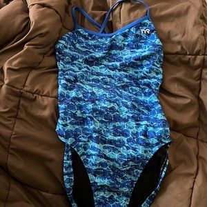 TYR Suimsuit